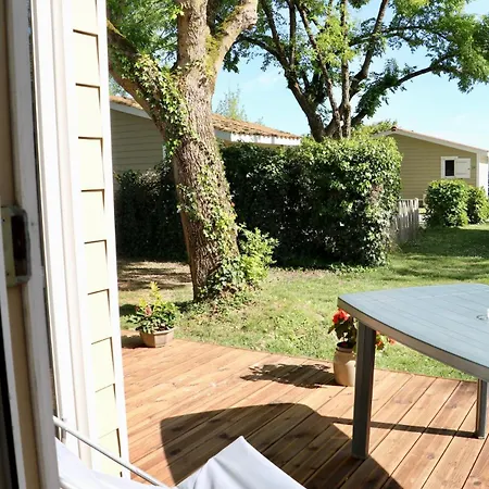 Alpehytte Au Petit Bonheur Piscine & Domaine Calme Rivières