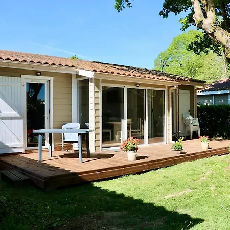 Au Petit Bonheur Piscine & Domaine Calme Alpehytte